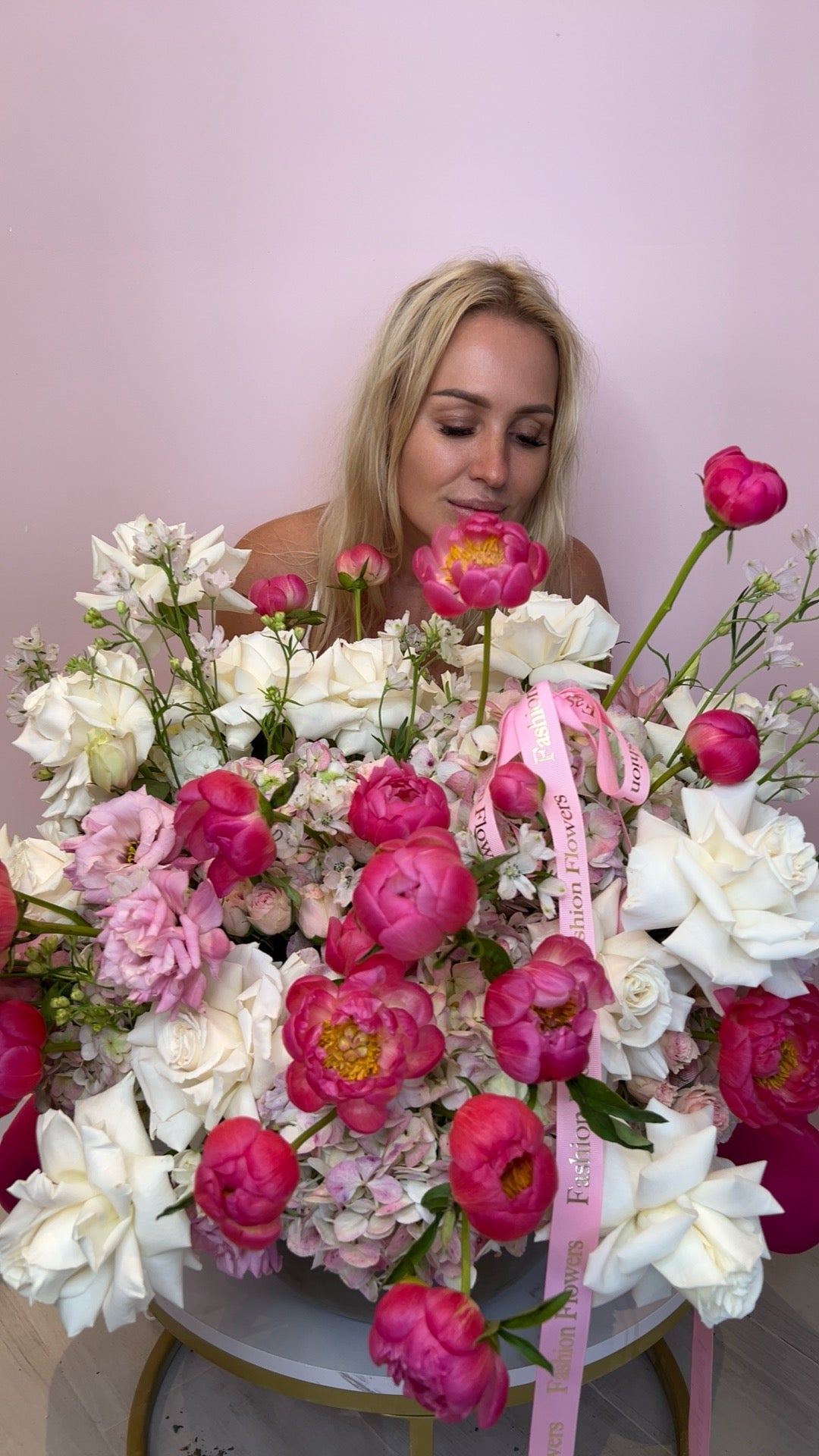 Forever Chic – Fashion Flowers Signature Arrangement