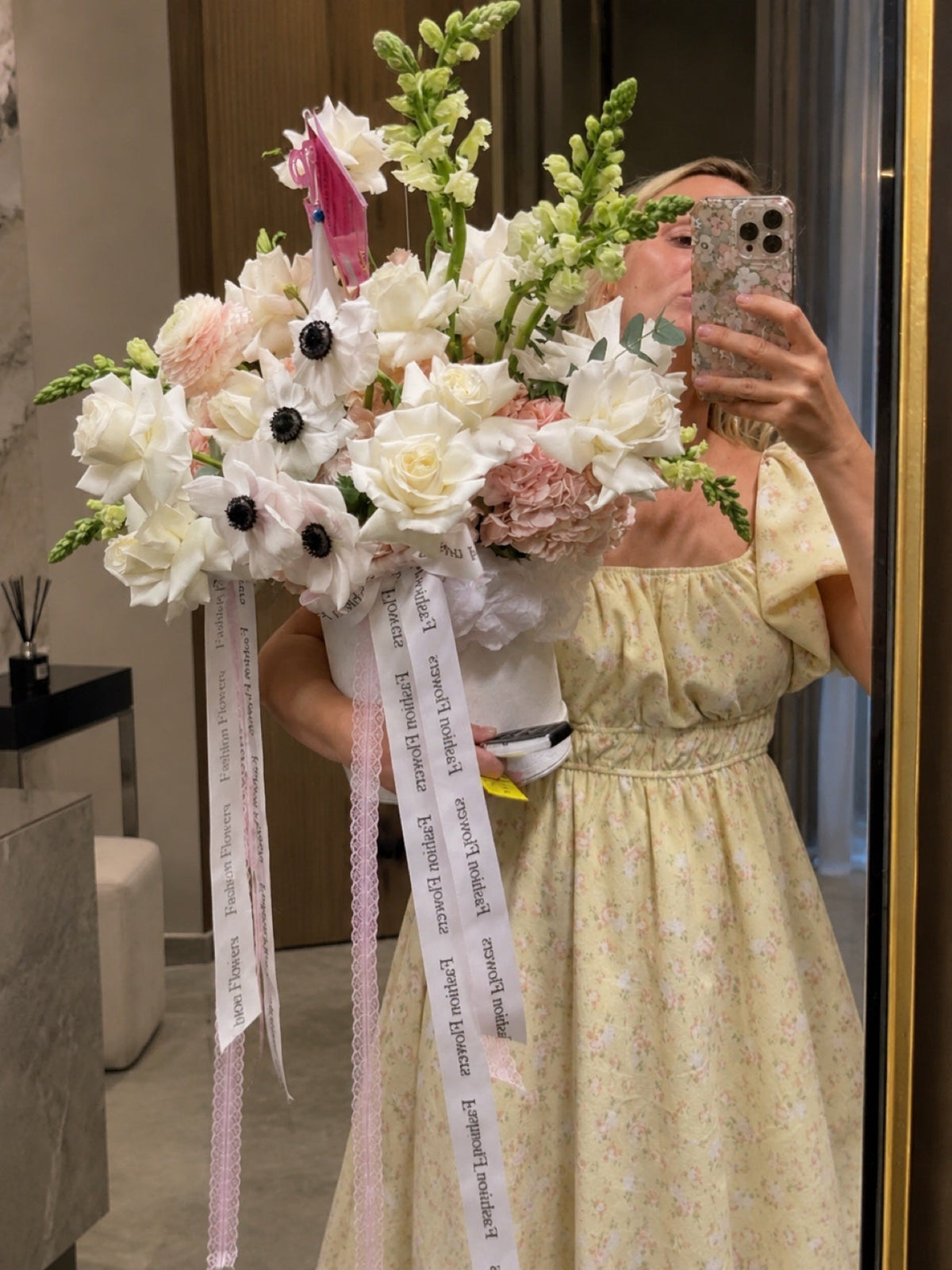 Flower Box Arrangement of roses, anemones, ranunculus, snapdragons, hydrangeas — Ivory Dream