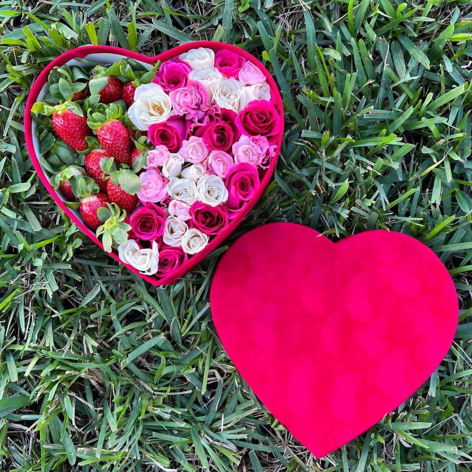Strawberry Love heart-shaped box with fresh strawberries and roses — luxury gift delivery in Miami