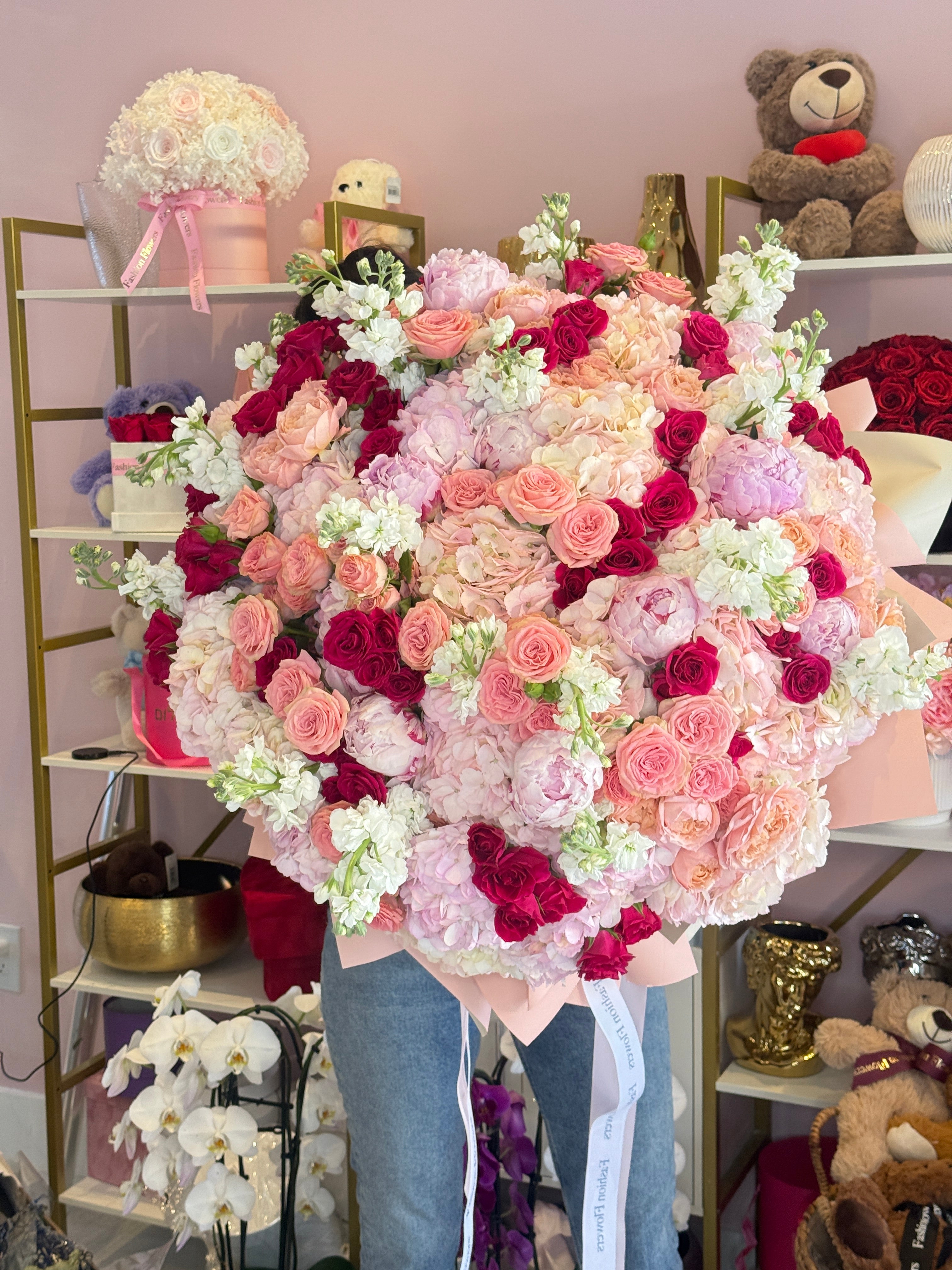 Royal Pink Symphony — Mega Luxury Bouquet