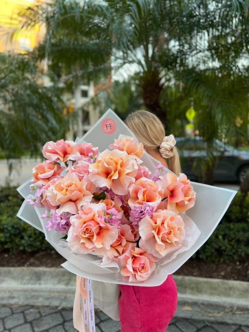 Fly Of Butterfly – in a hand-tied bouquet with soft pink tones with author’s touch