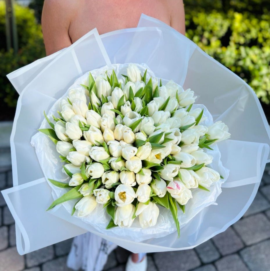 Luxury hand-tied bouquet of white tulips for same-day elegant delivery in Miami