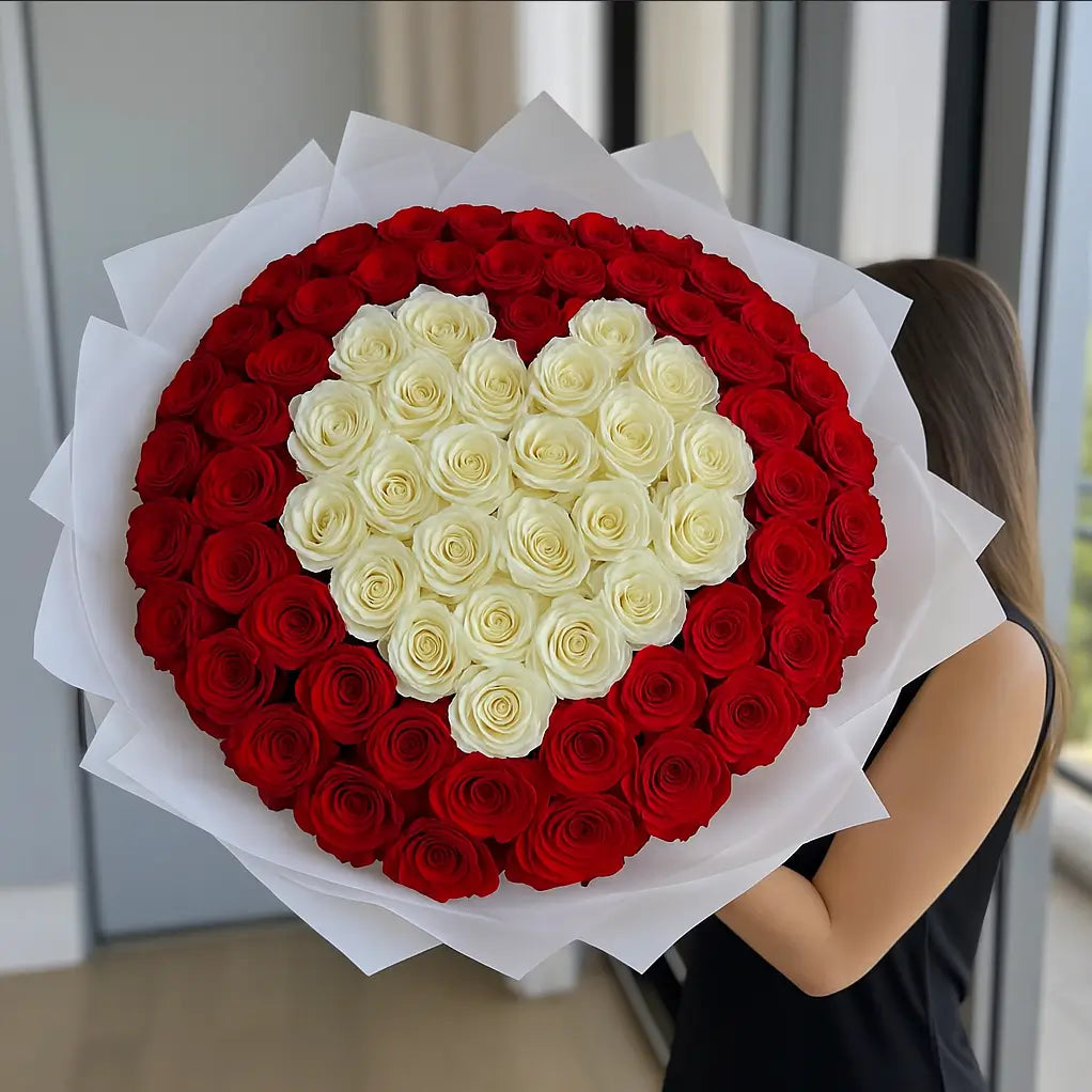 Round bouquet with red and white roses forming a heart — premium “I Love You Baby” hand-tied design Miami